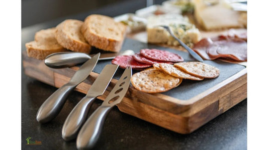 Choosing the Perfect Extra-Large Acacia Charcuterie Board - NovoBam